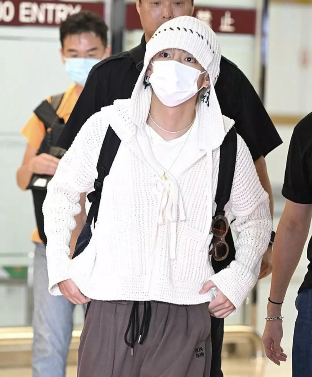 Savage Necklace Gold  ♥Worn by V, Dayoung