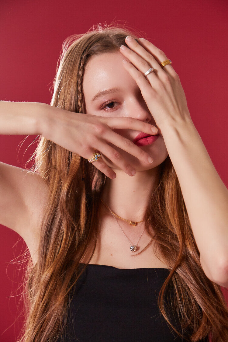 Rose Pendant Necklace Silver