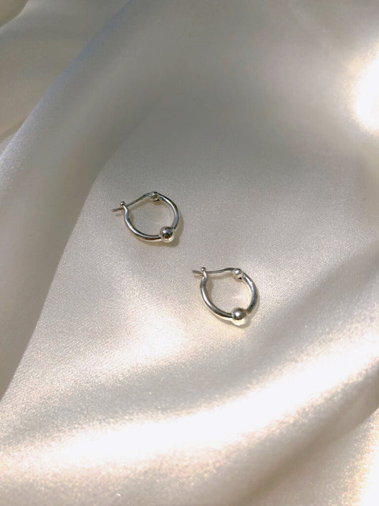 Ball Earring / Silver
